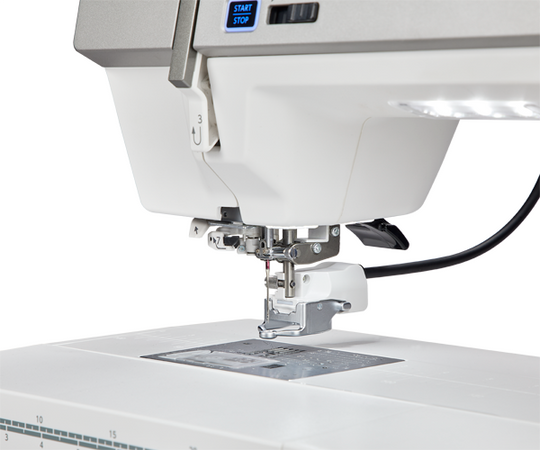 Janome Horizon Memory Craft 9480QC Professional